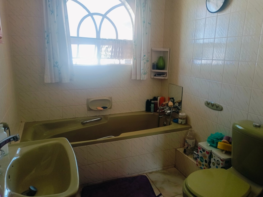 4 Bedroom Property for Sale in Wilkoppies North West